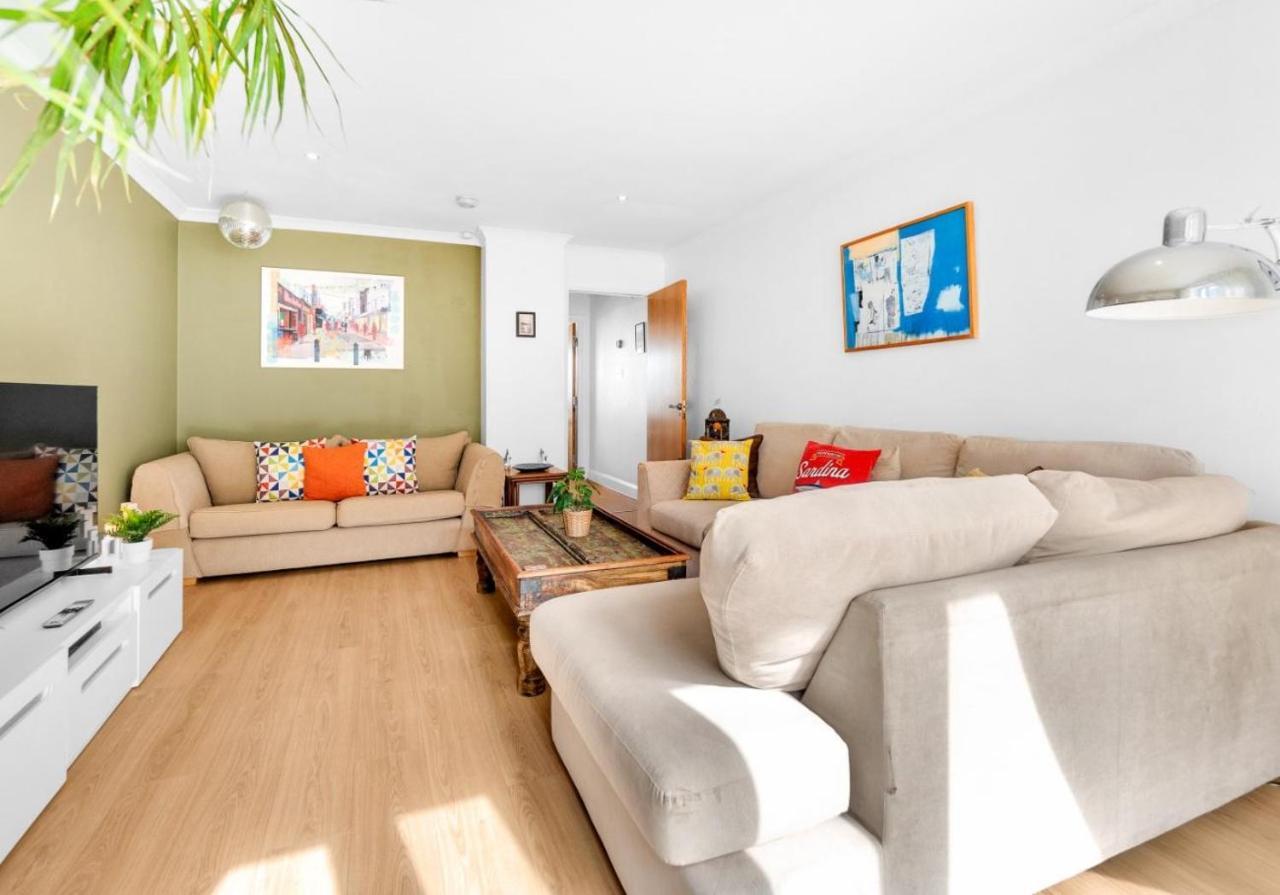 Golden Sunset House With Free Parking By My Getaways Villa Brighton Bagian luar foto